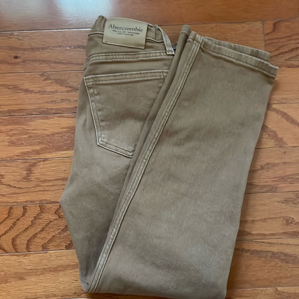 Abercrombie kids relaxed straight fit kaki jeans size 11/12
